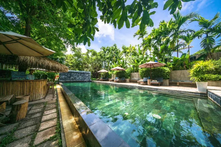 Luxury Private Room with Garden View - Free Round Trip Transfer - Image 1