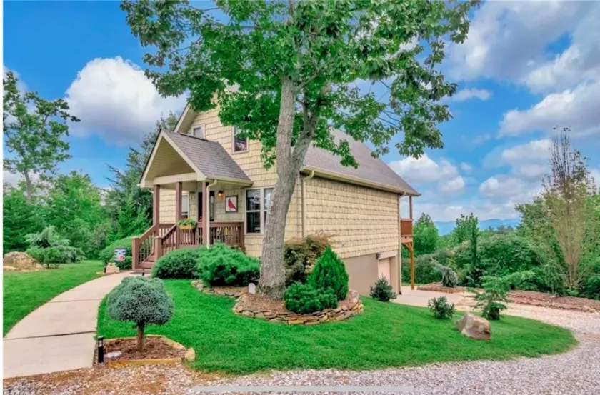 Wilkes County Western NC 3br Cottage with Hot Tub! - Image 1