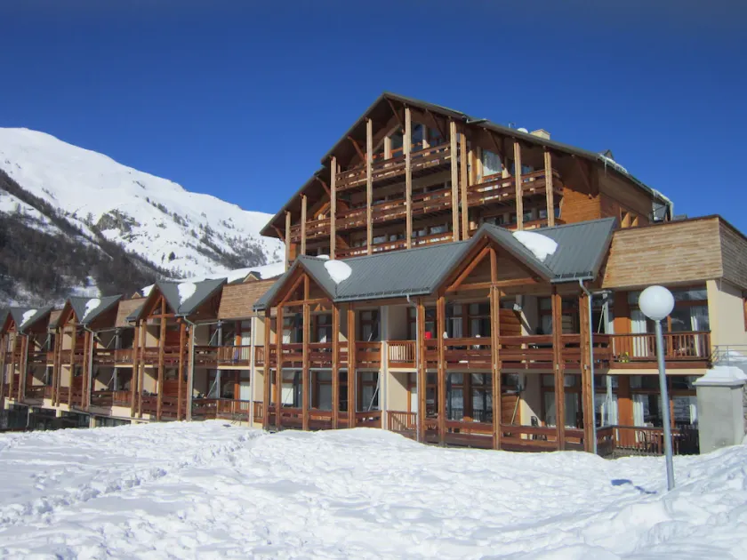 Large Studio 27 m2 - in residence tourism *** with swimming pool - Image 1