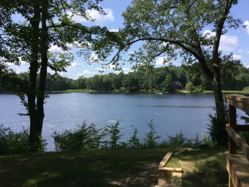 Quite Cottage sur un lac privé avec bateau de pêche inclus! - Image 1
