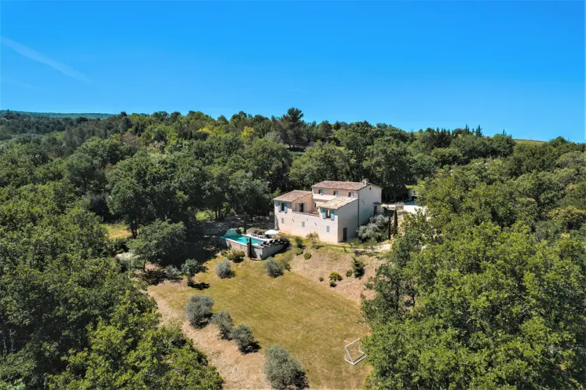 Bastide Provençale Climatisée avec piscine chauffée dans le Luberon - Image 1