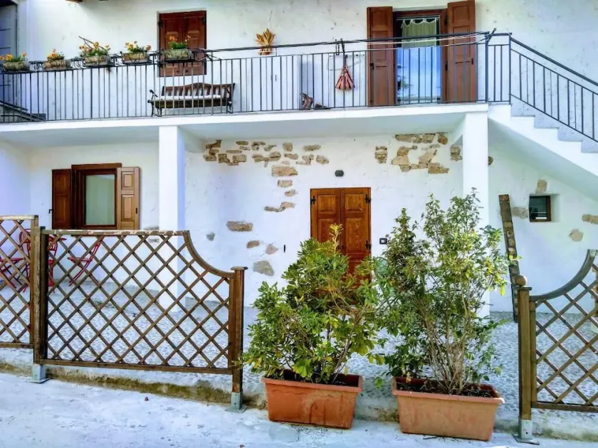 Lavender and Rosemary cottage: an oasis of peace amidst vineyards and  Dolomites - Image 1