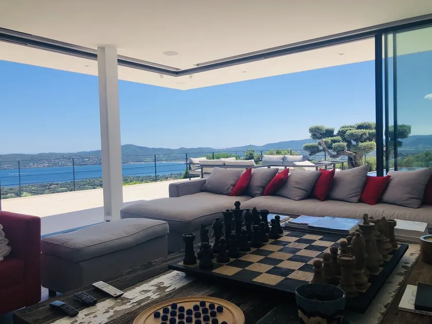 Large contemporary villa with panoramic sea view on St Tropez bay - Image 1
