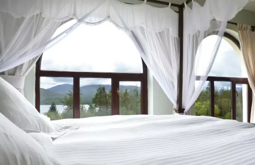 6 Ensuite Bedrooms-Sleeps 12-Garden-Sea & Mtn View - Image 1