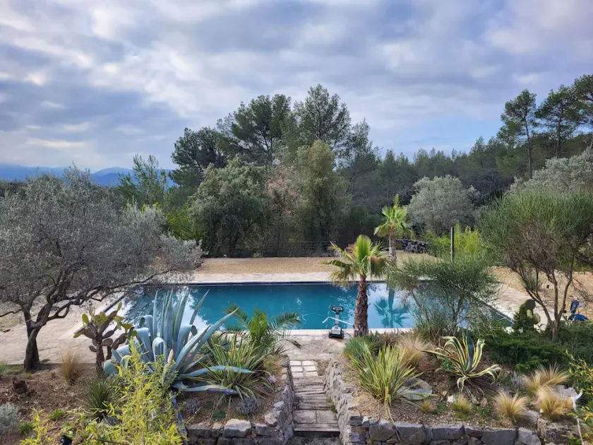 Joli Loft Indépendant de 38m2, Avec Piscine Dans le Var - Image 1