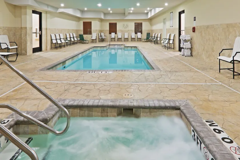 Convenient Location + Great Amenities in OK City! - Image 1