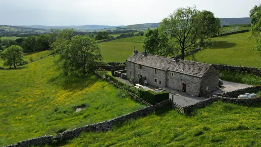 Conversion individuelle Magnifique grange en pierre dans un cadre paisible - Image 1
