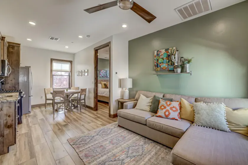 Charming Casita for 2 | Pool | Mini Golf | CC - Image 1