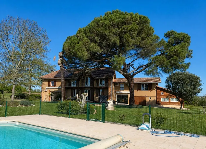 Gite Le Campané mit Swimmingpool und Ausblick Pyreneen - Image 1