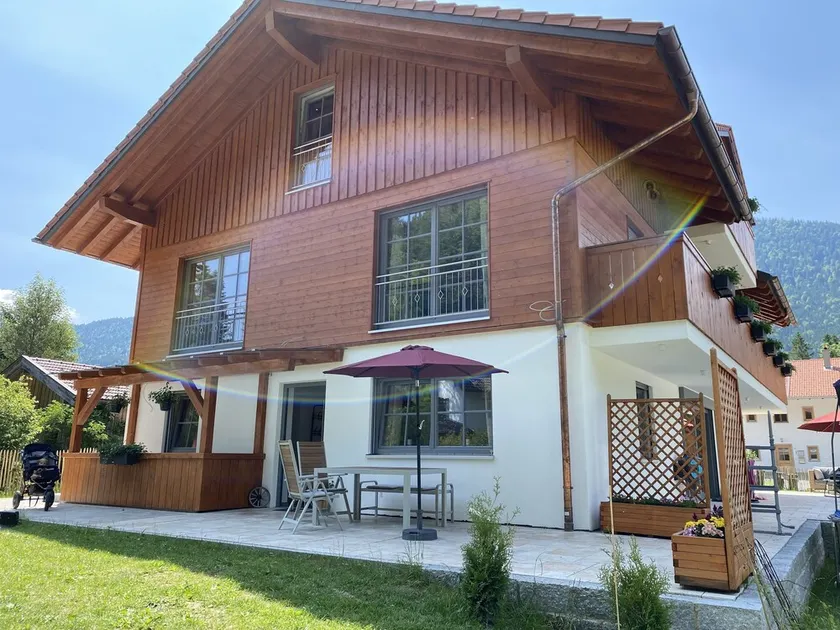 Bright, modern vacation apartment in Jachenau near Walchensee - Image 1