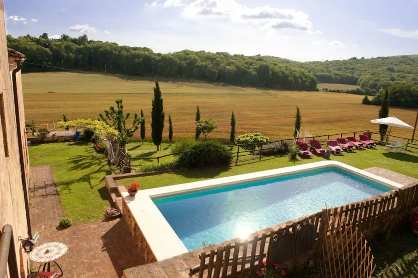 Casa de vacaciones privada con WIFI, jacuzzi, A/C, piscina privada, TV, patio, cerca de Siena - Image 1