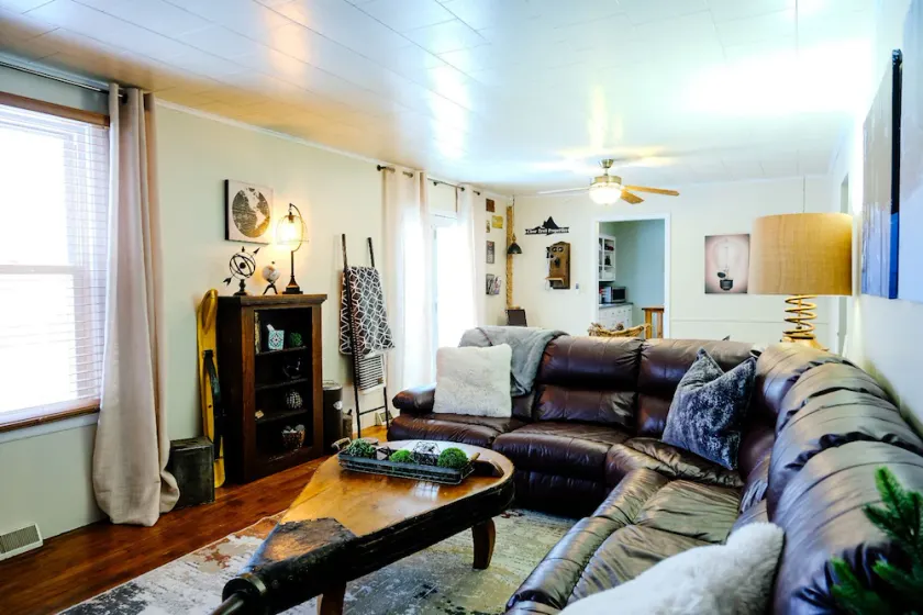 The SISU Shack - 4BR Trailside Stay - Image 1