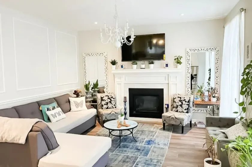 Luxury Boho Escape - 2.5 Baths, 4 Beds, 2 King Suites - 15 min to Falls and NOTL - Image 1