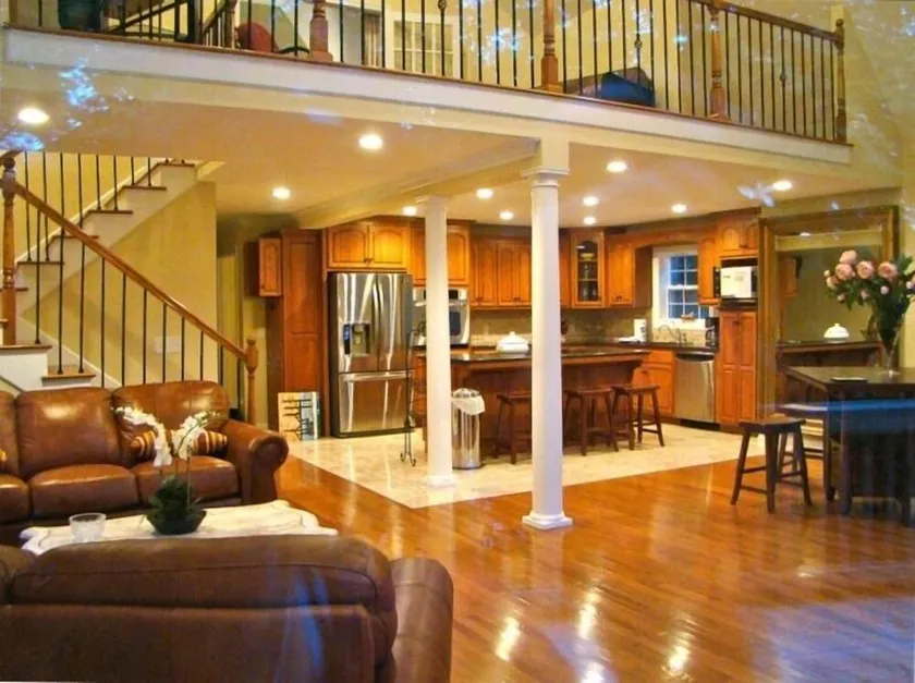Smith Lake ,Off I65,Sleeps 25, Rocket Fiber Internet!  Deep Water, Pets Ok. - Image 1
