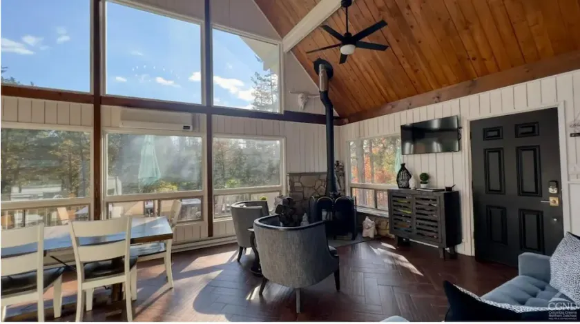 Spectacular Waterfront Lake Home,  near Hunter & Windham mountain’s - Image 1