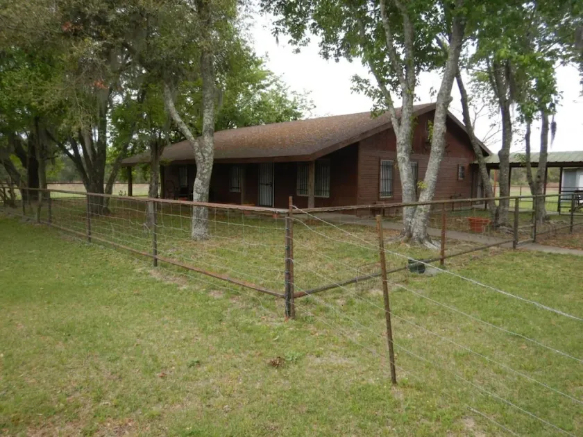 The Ranch House / 110 Acres - Image 1
