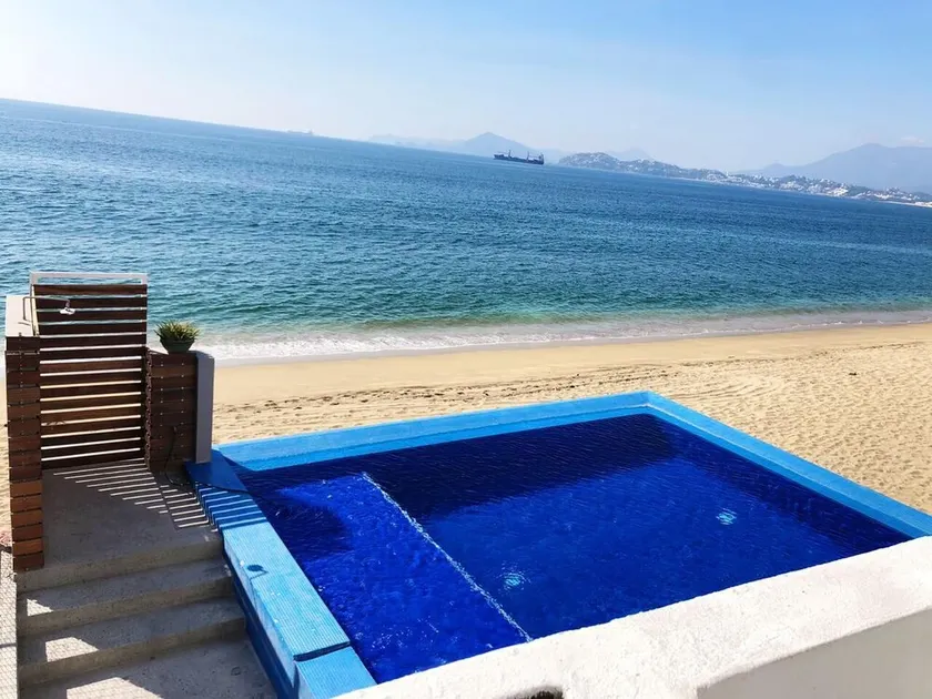 BEAUTIFUL APARTMENT AT THE FOOT OF THE BEACH WITH TOTALLY NEW POOL - Image 1