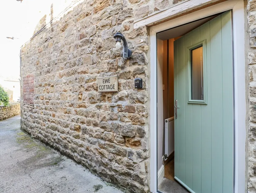 Ewe Cottage - Image 1