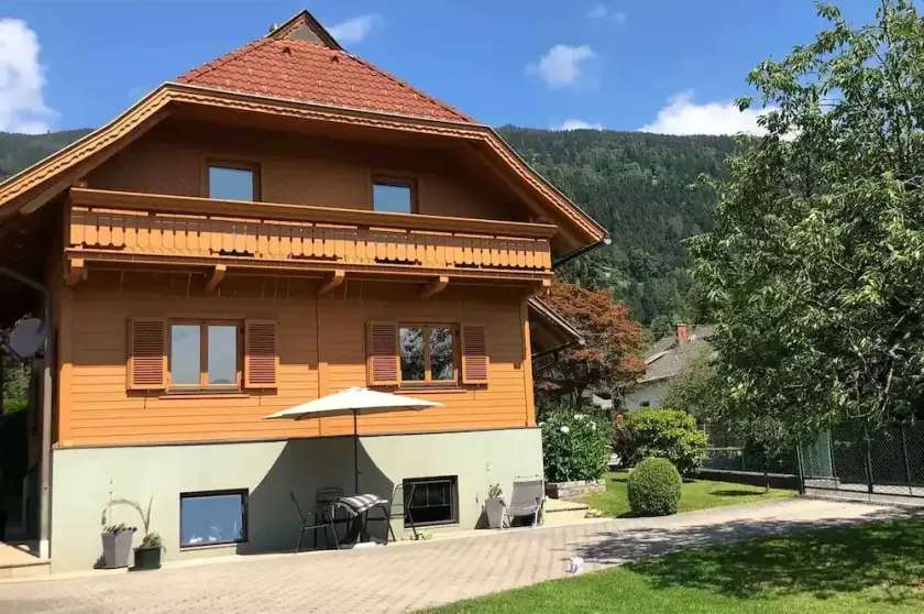 Lakeview house, Garden terrace, 3 bedrooms, parking lot, whole house with 95m2 - Image 1
