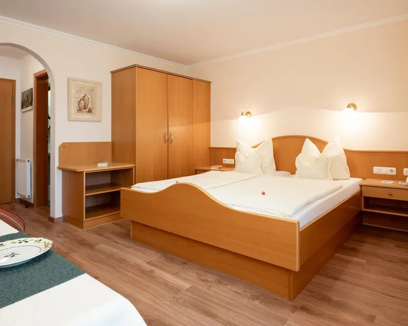 Appartement mit 1 gemütlichen Zimmer und großem Balkon - Image 1