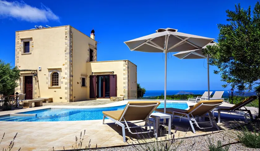 Stone Villa ★ Sea View ★ Heated Private Pool ★ 2bedrooms and 5 sleeps - Image 1