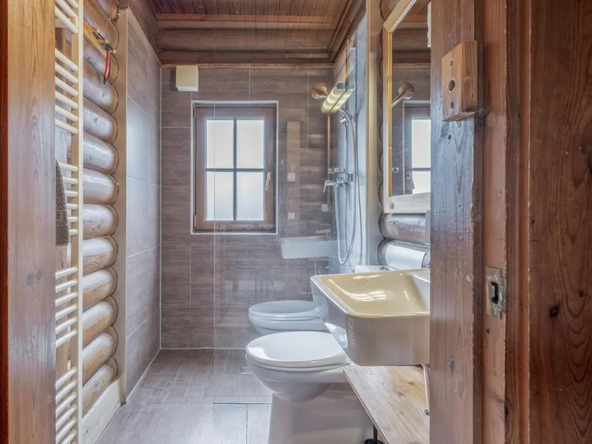 Detached wooden chalet with panoramic views - Image 1