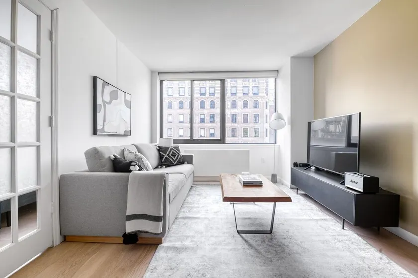 Idyllic Union Square 1BR, Doorman, Gym + Garden by Blueground - Image 1