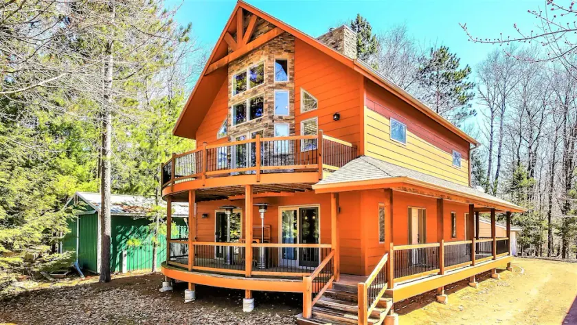 Escape to Golf Shores Laona in the Nicolet National Forest! - Image 1