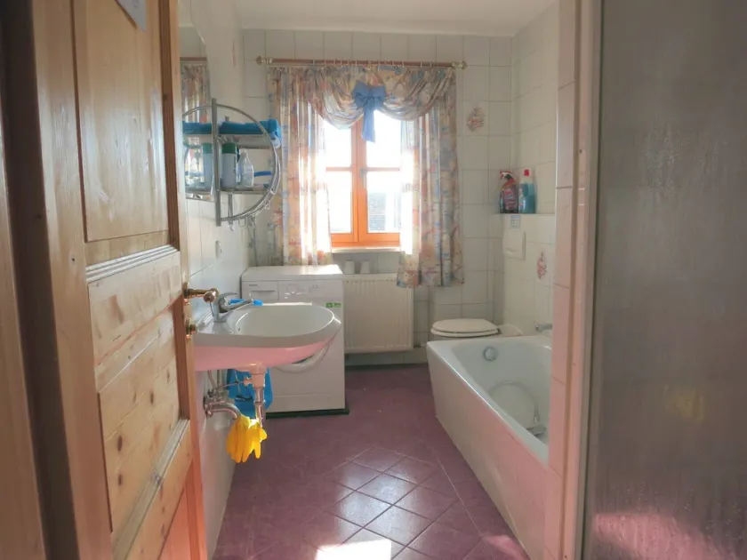 Sehr ruhige Ferienwohnung mit 2 separaten Schlafzimmern, 75 qm - Image 1