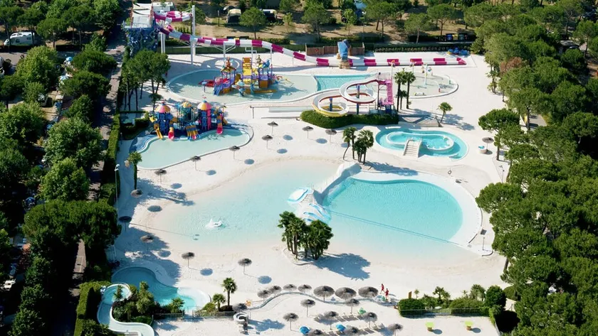 WMC BUSCHMANN camping-in-venedig Wohnwagenvermietung at UNION LIDO Cavallino - Image 1