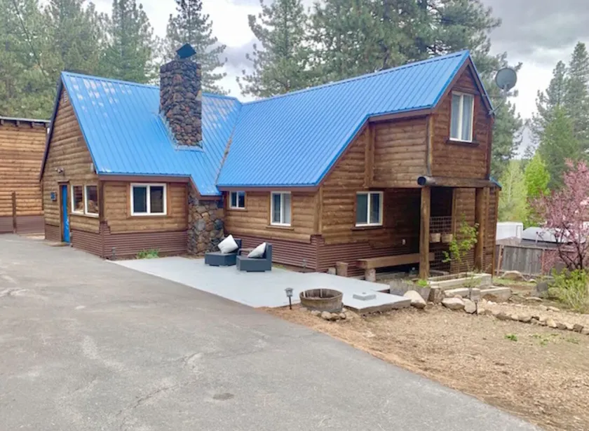 Multi-Generation retreat! Pet friendly w/ fenced yard. 5 min to lake & trails. - Image 1