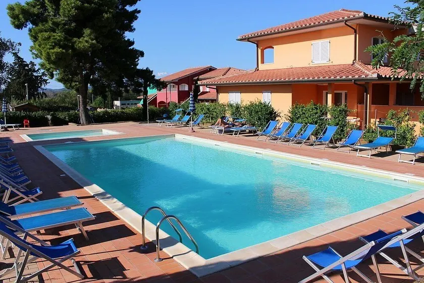 Casa Aliade B: Un charmant studio entouré de verdure. - Image 1