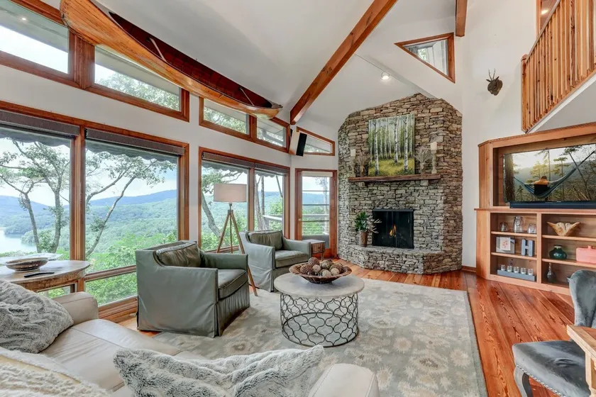 Faulken Haus - Jaw-Dropping Vistas, Fireside Sips, Spa Baths & Community Golf, Pools, Trails & More - Image 1