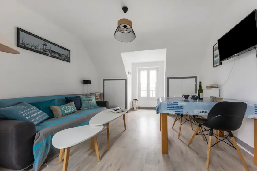 Chez Merlin - Image 1