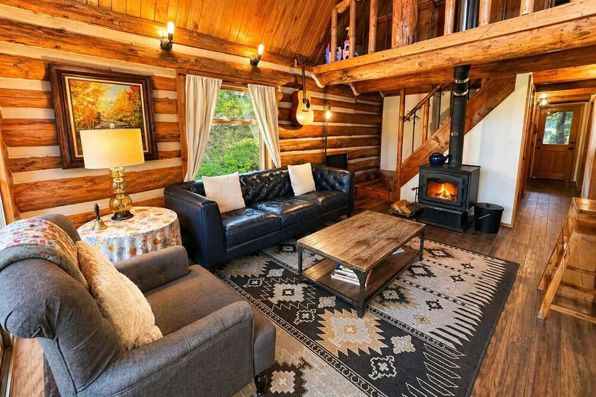 Guten Cabin | Classic Log Living | Hot Tub | Deck - Image 1