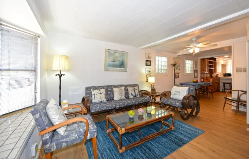 317CA, WIFI, PRIVATE BALCONY W / BBQ, Nära till stranden - Image 1
