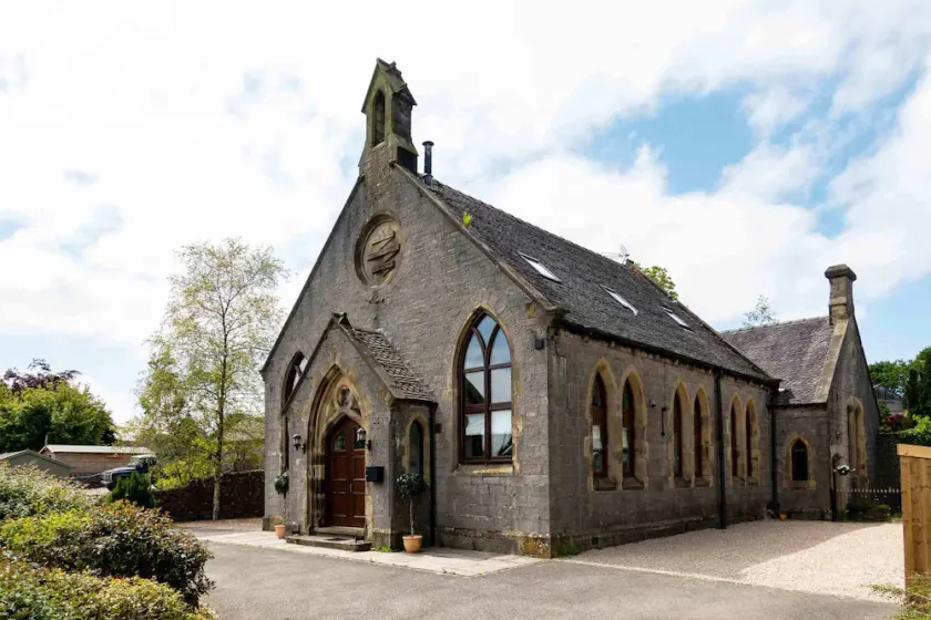 Luxurious Old Chapel Close to Countryside Walks - Image 1
