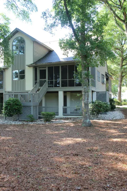 Large Villa On Golf Course - Image 1