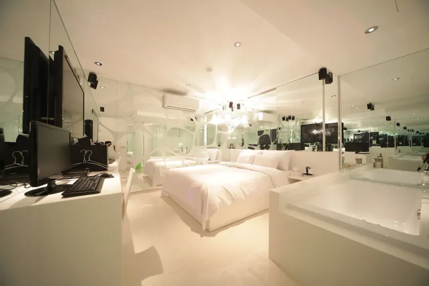 Jongno Hotel Pop Leeds Premier - Image 1