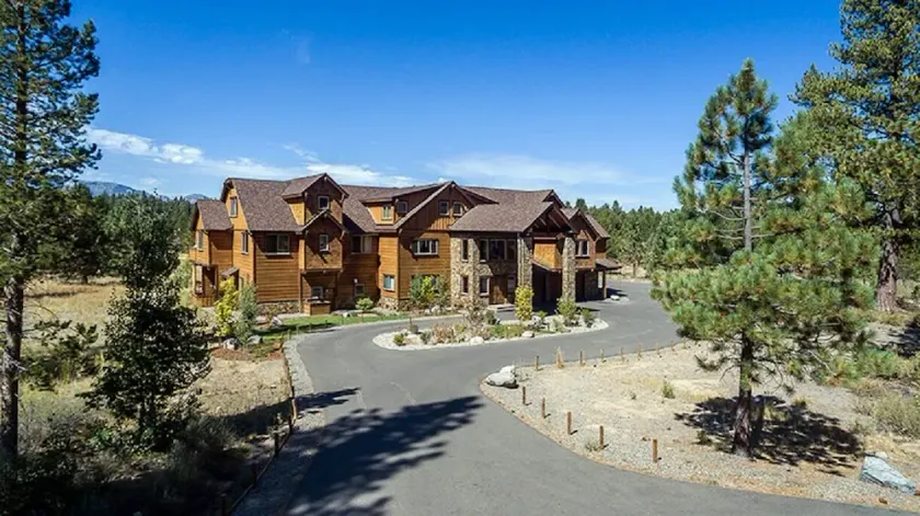 14 bedroom 14 bath Mega Mansion w/Indoor Pool, Theater - Image 1