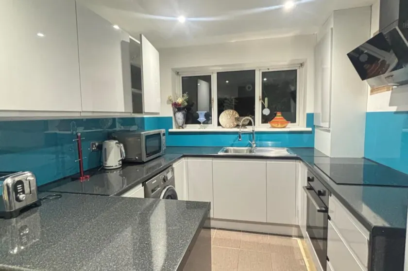 Woodland Retreat in High Wycombe - Image 1
