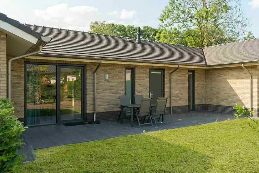 Enjoying this wonderful and spacious villa together! - Image 1