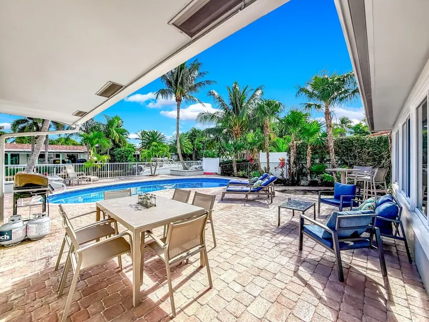 Heated Pool! Kayak & Waterfront +1 Mile To Beach! - Image 1