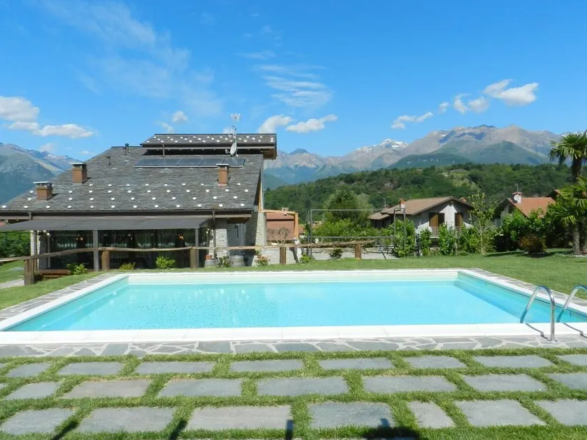 private pool, garden of 2000m2, not far from beaches and the city center  - Image 1