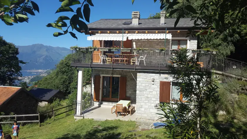 Tartarughe  è un appartamento dello Chalet di Cher, via Cher nr. 9, Montemezzo - Image 1