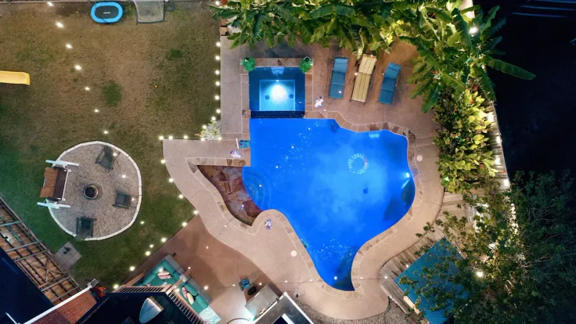 TXShapedPrivatePool&Spa.TikiBar.PuttingGreen.Gameroom.Patios.Playground.Firepit - Image 1