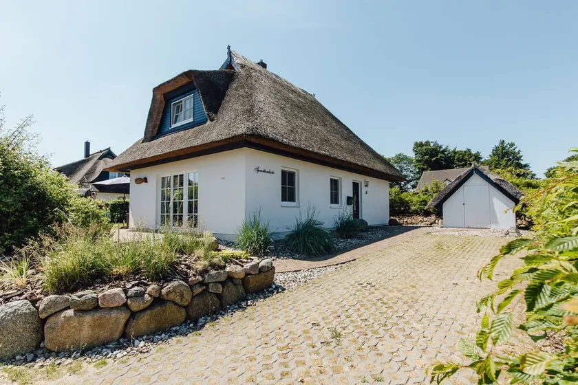 Cozy thatched house on the Baltic Sea - Image 1