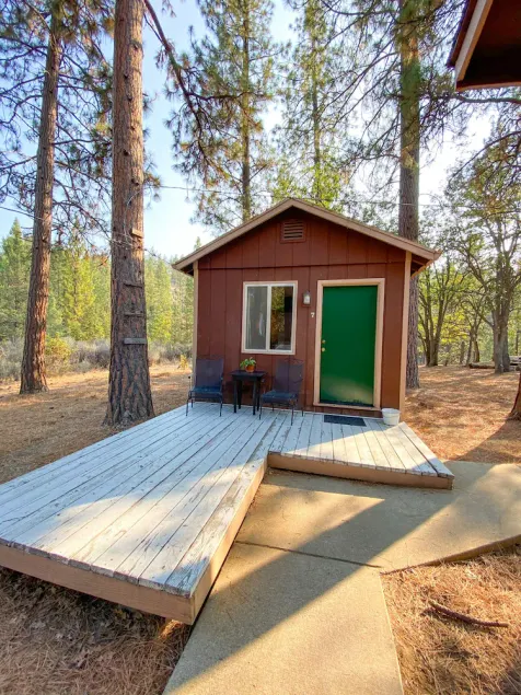 Cozy Callahan Cabin Full Bed Studio + Wifi Siskiyou County Mt. Shasta Yreka - Image 1