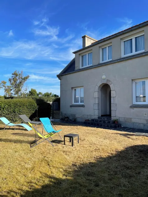 4-bedroom house 500 meters from the ocean - Image 1