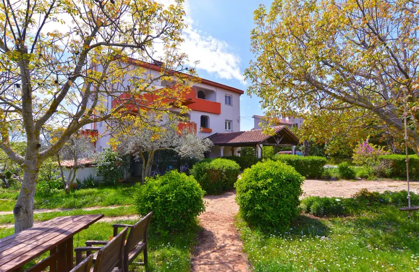 Apartment 2155/53609 (Istria - Liznjan), 1700m from the beach - Image 1